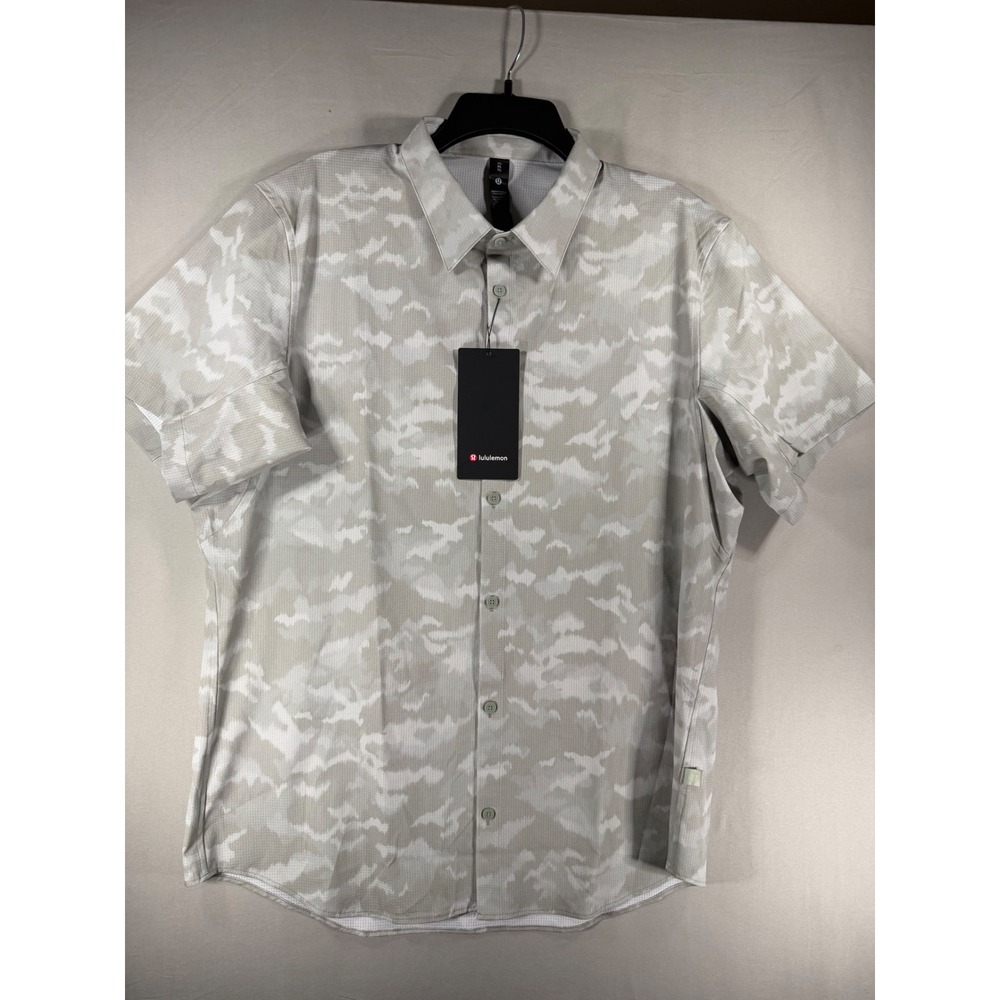Lululemon Airing Easy Short Sleeve Shirt Mens XL Grey Camo WovenAir LM3DK6S